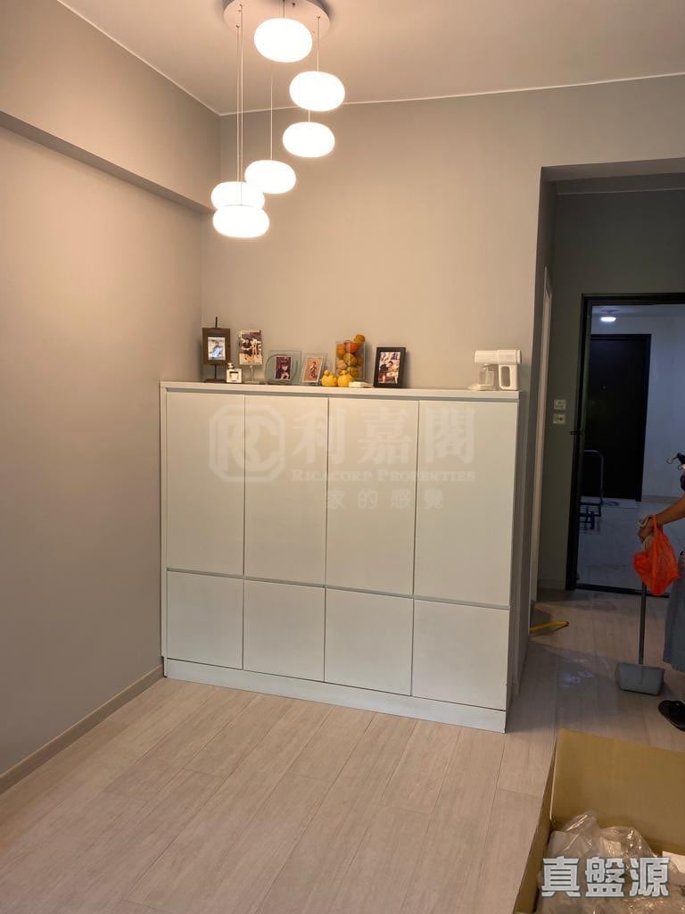 GREEN ORCHID TOWER 1 Medium Floor Zone Yuen Long