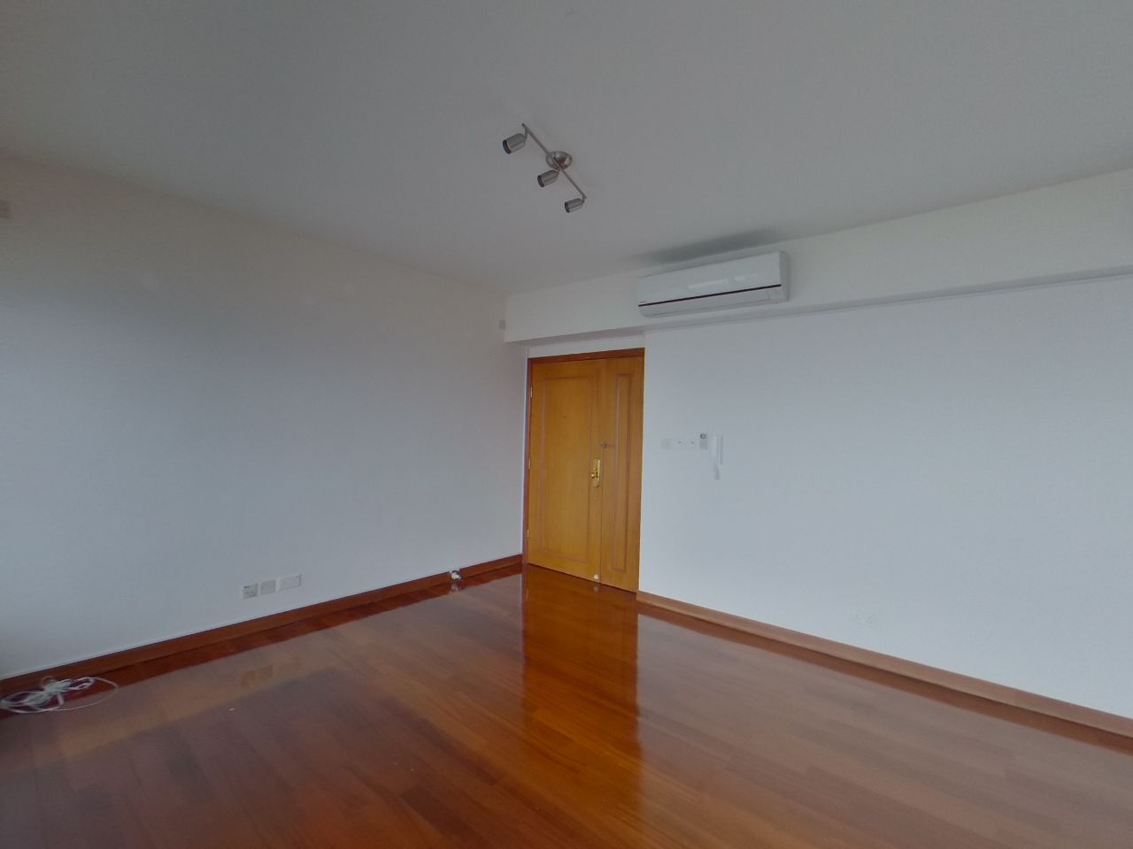 海天峰 1座 极高层 B室 北角/北角半山