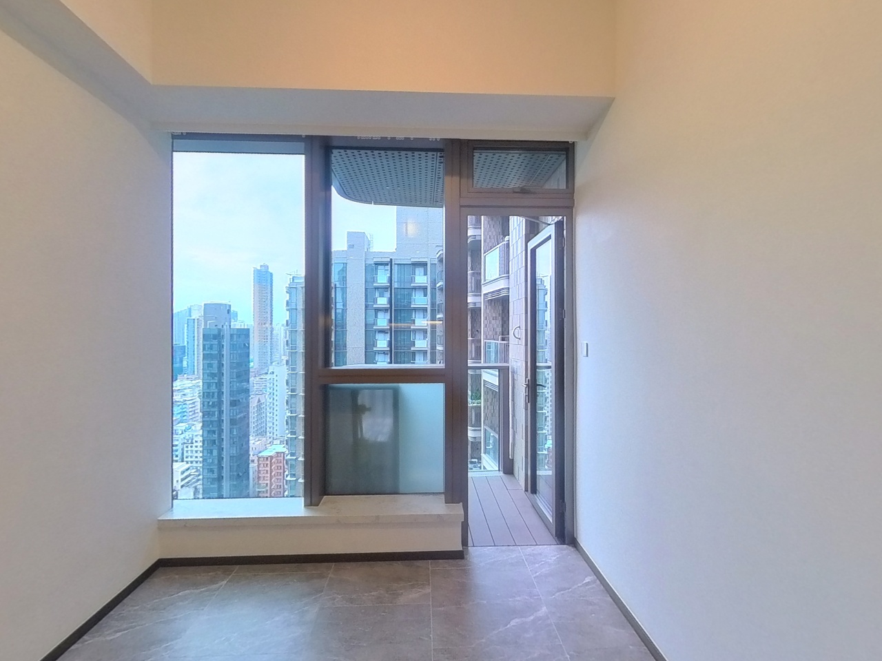 BELGRAVIA PLACE 1期 1B座 極高層 16室 西九龍