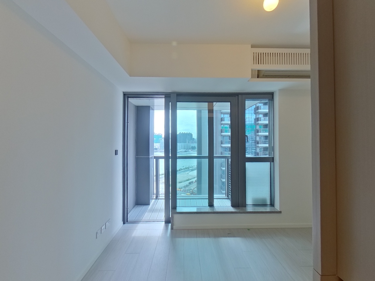 TWIN VICTORIA TOWER 1B High Floor Zone Flat D To Kwa Wan/Kowloon City/Kai Tak/San Po Kong