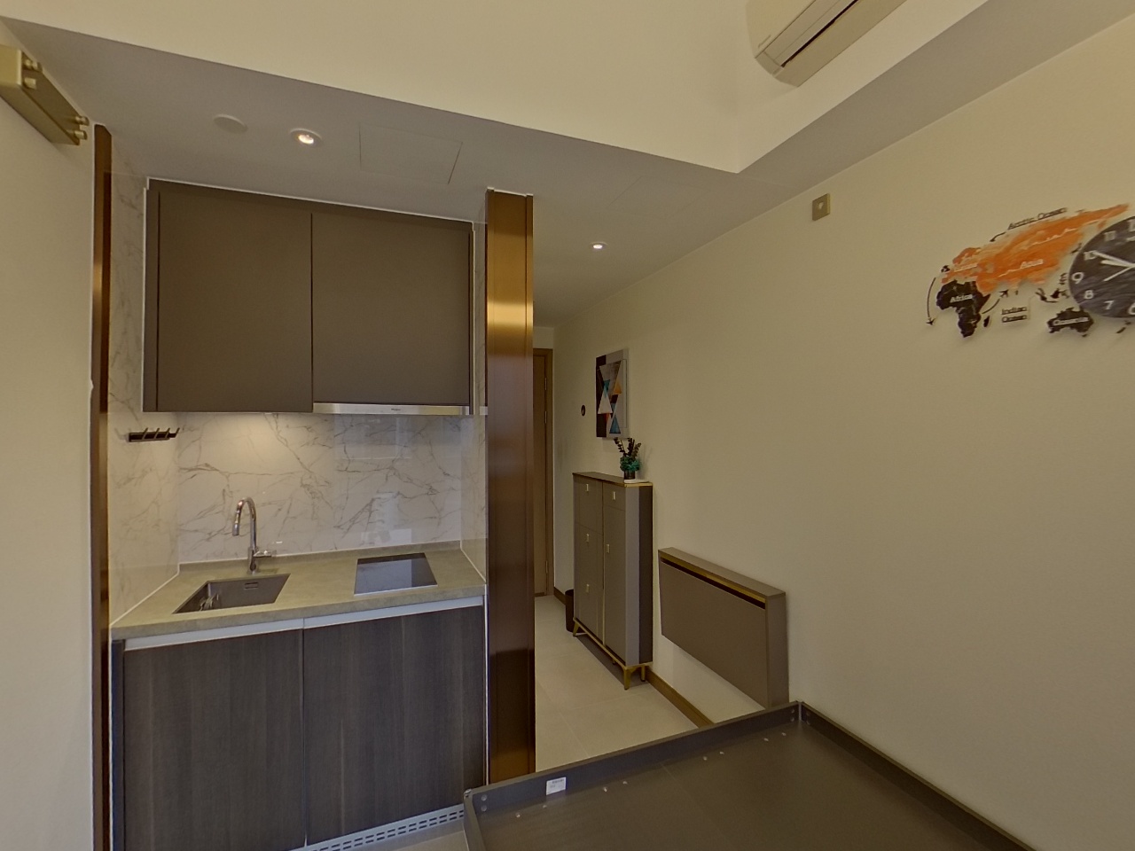 AVA 228 極高層 F室 西九龍