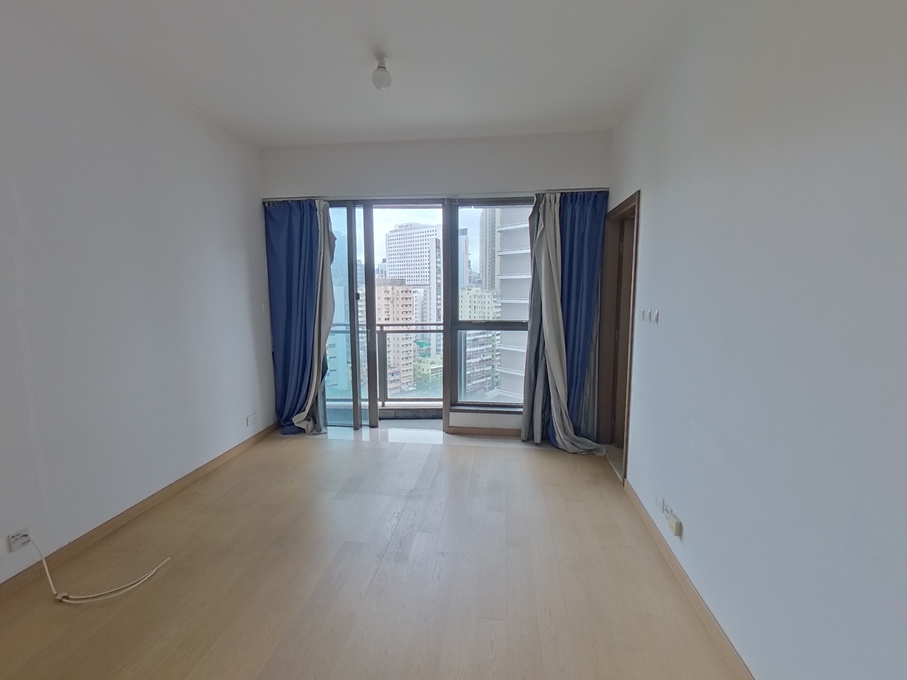 THE AUSTIN TOWER 1 High Floor Zone Flat E Kowloon Station/Tsim Sha Tsui/Jordan