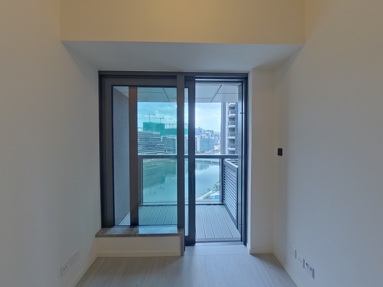 TWIN VICTORIA TOWER 2A High Floor Zone Flat E To Kwa Wan/Kowloon City/Kai Tak/San Po Kong
