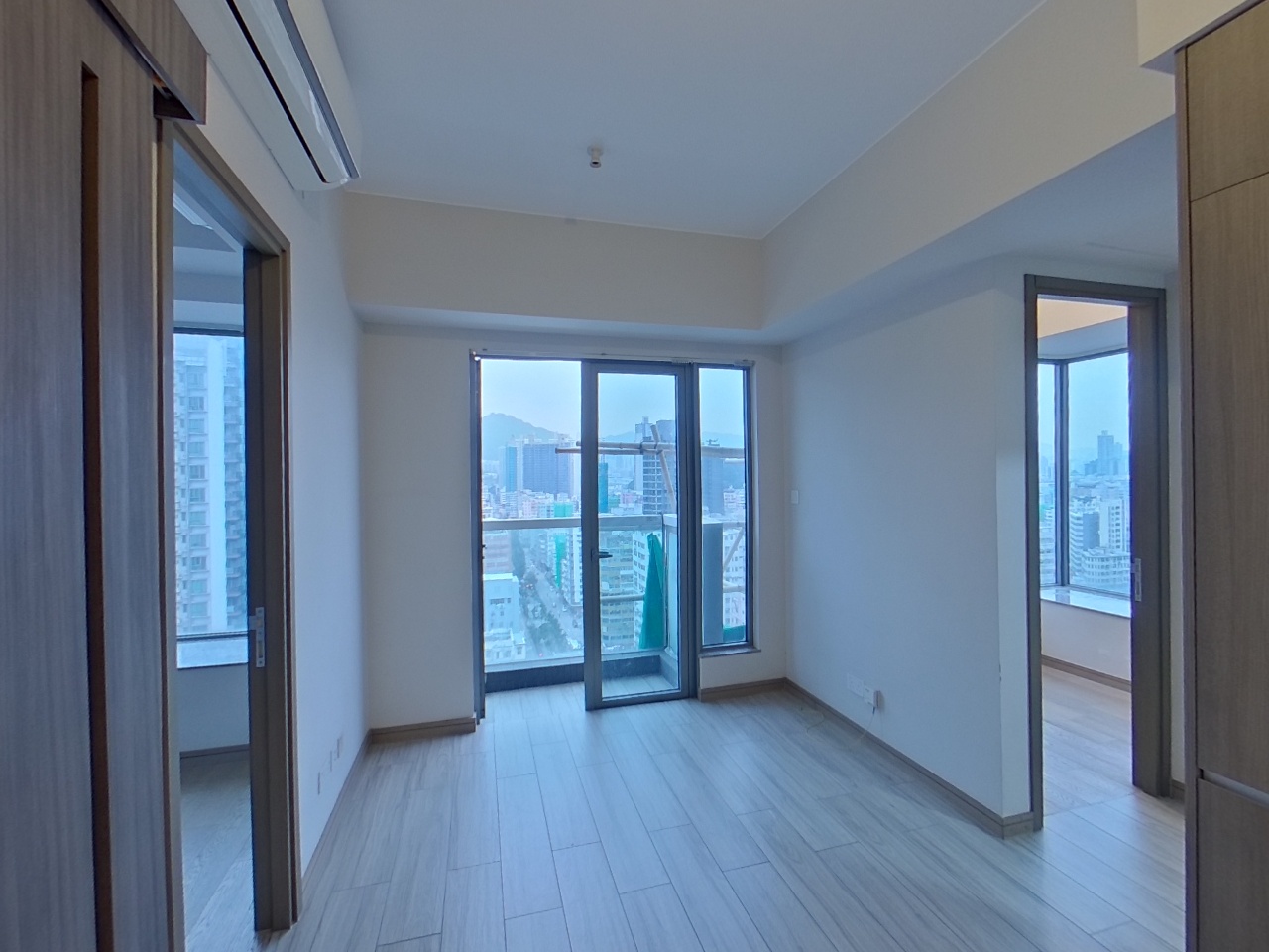 南昌一號 中層 D室 西九龍