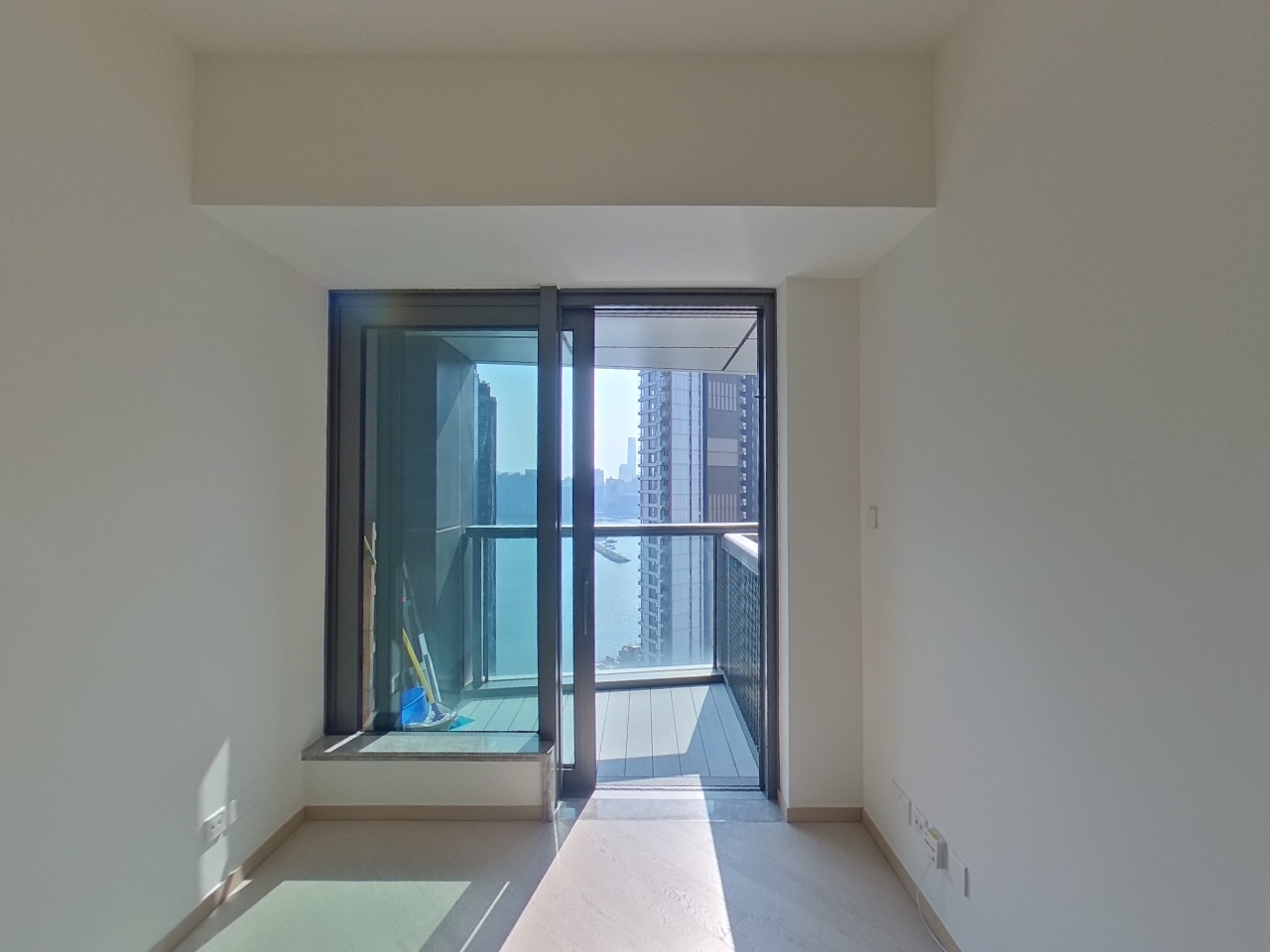ONE VICTORIA TOWER 2A High Floor Zone Flat D To Kwa Wan/Kowloon City/Kai Tak/San Po Kong