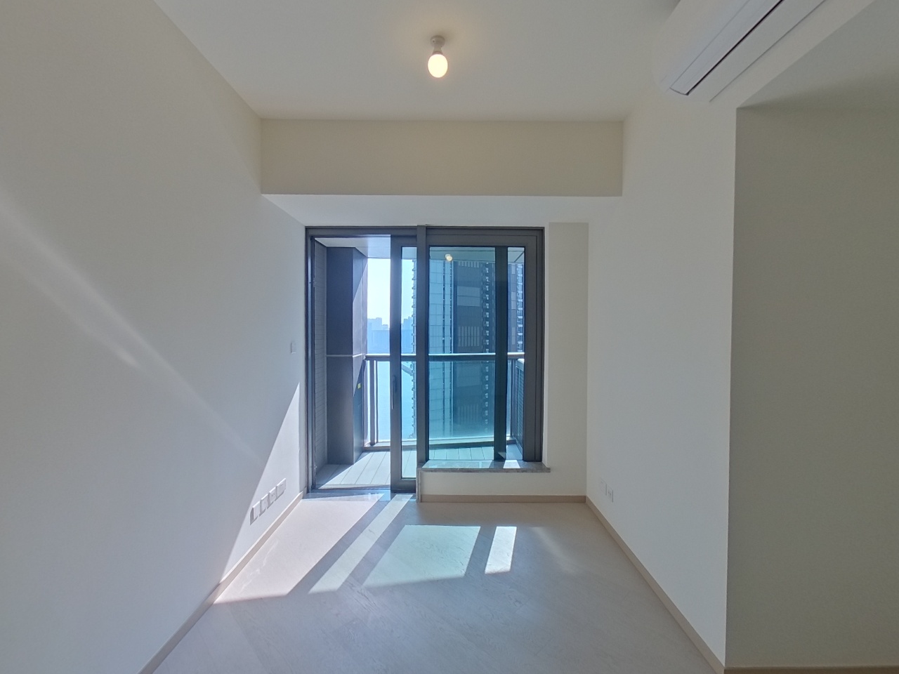 ONE VICTORIA TOWER 2A High Floor Zone Flat F To Kwa Wan/Kowloon City/Kai Tak/San Po Kong