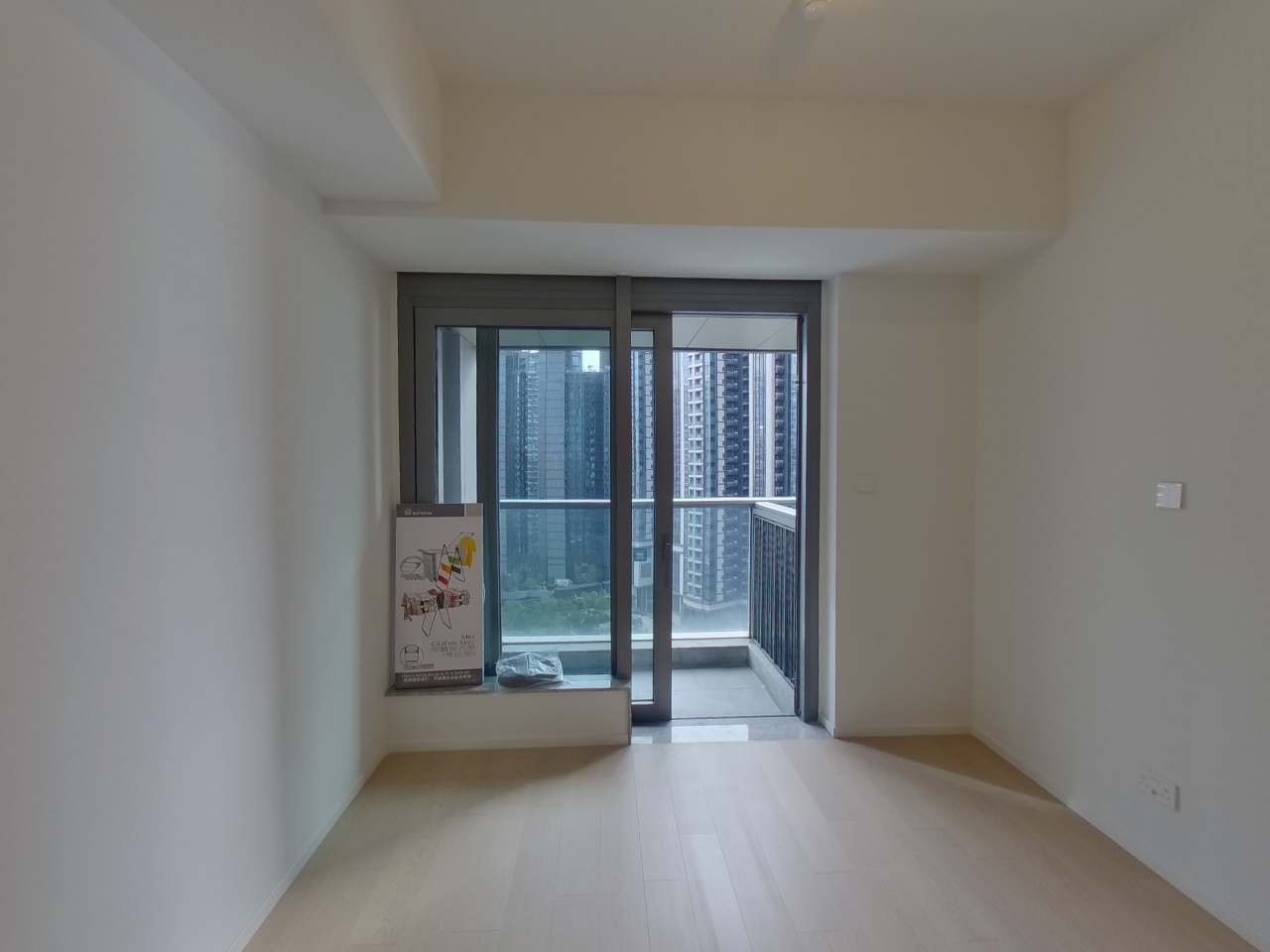 DOUBLE COAST PHASE 1 DOUBLE COAST I - Tower 3 High Floor Zone Flat G To Kwa Wan/Kowloon City/Kai Tak/San Po Kong