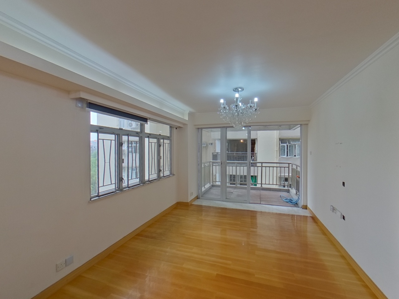 美孚新邨 2期 百老汇街30-32号