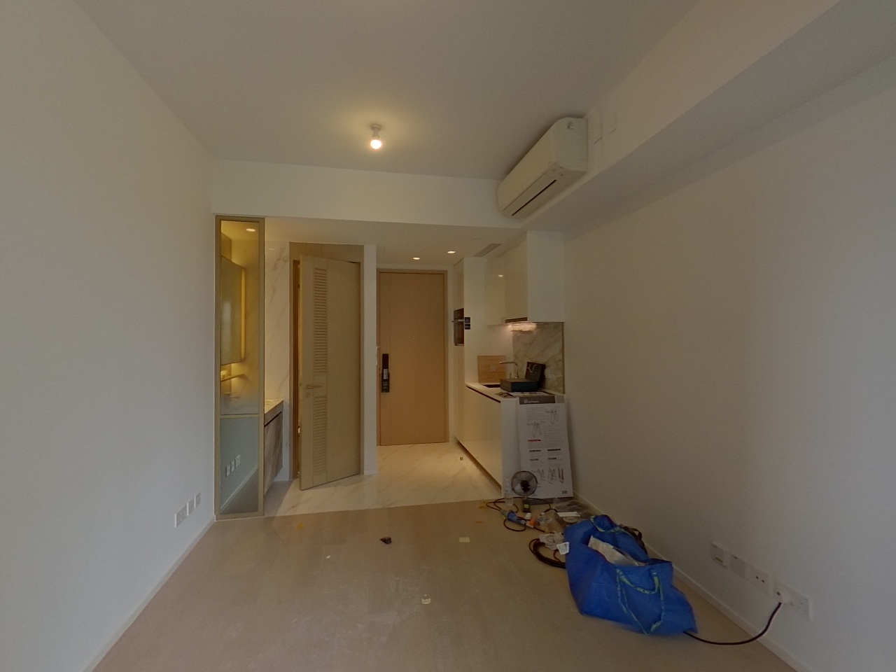 DOUBLE COAST PHASE 1 DOUBLE COAST I - Tower 3 Low Floor Zone Flat G To Kwa Wan/Kowloon City/Kai Tak/San Po Kong