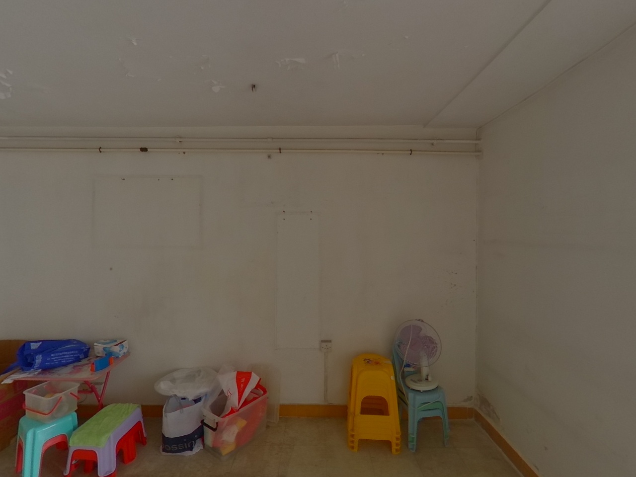 李鄭屋邨 信義樓 (2座) 高層 28室 西九龍