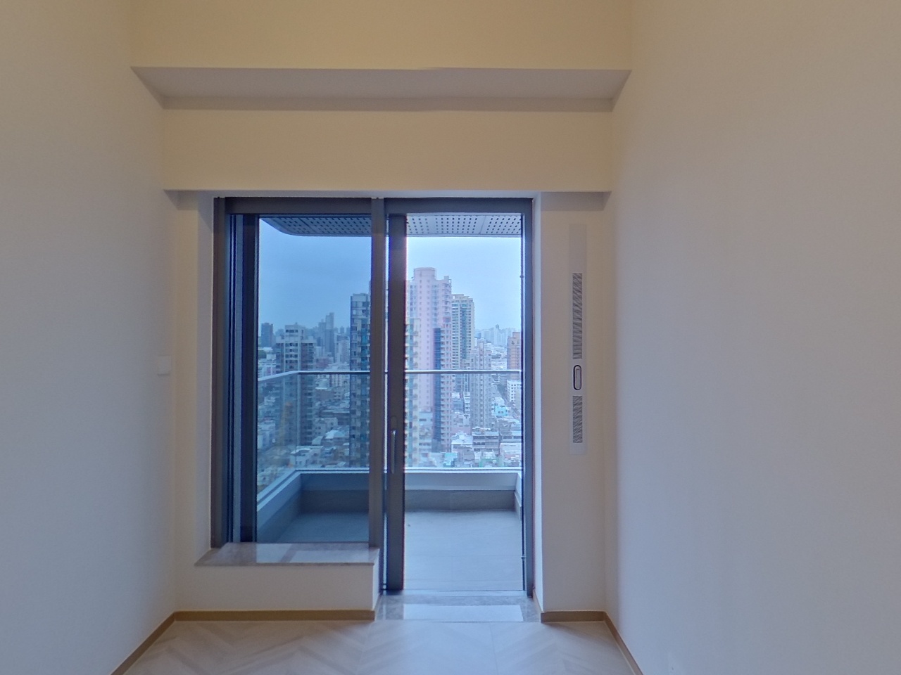 EIGHT SOUTHPARK High Floor Zone Flat B3 To Kwa Wan/Kowloon City/Kai Tak/San Po Kong