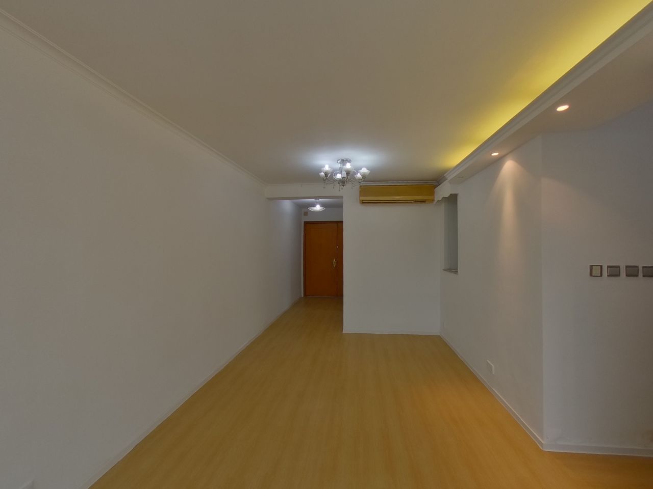 NOB HILL TOWER 3 Low Floor Zone Flat E Mei Foo/Wonderland Villas