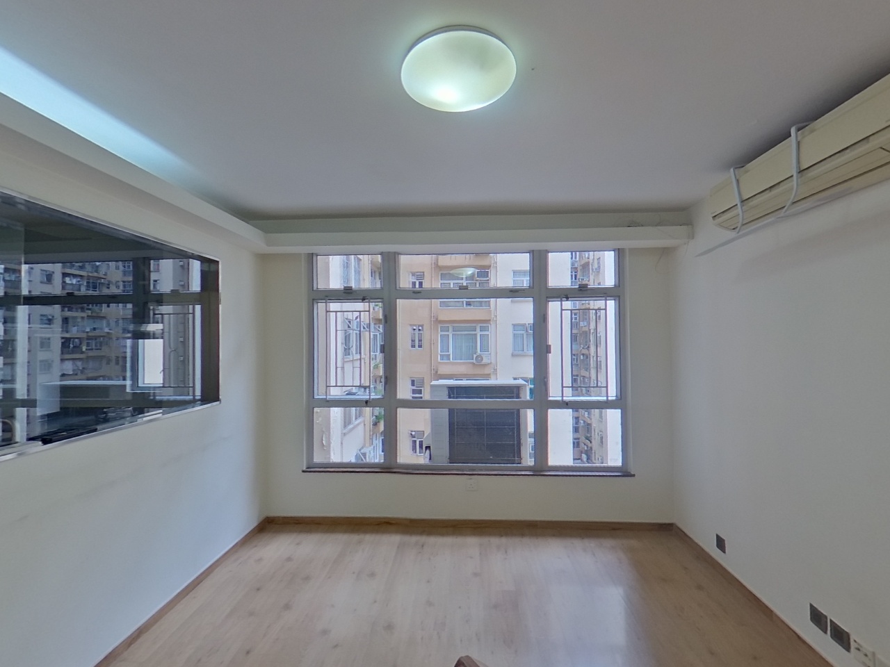 美孚新邨 3期 百老汇街68-70号 中层 D室 美孚/华景