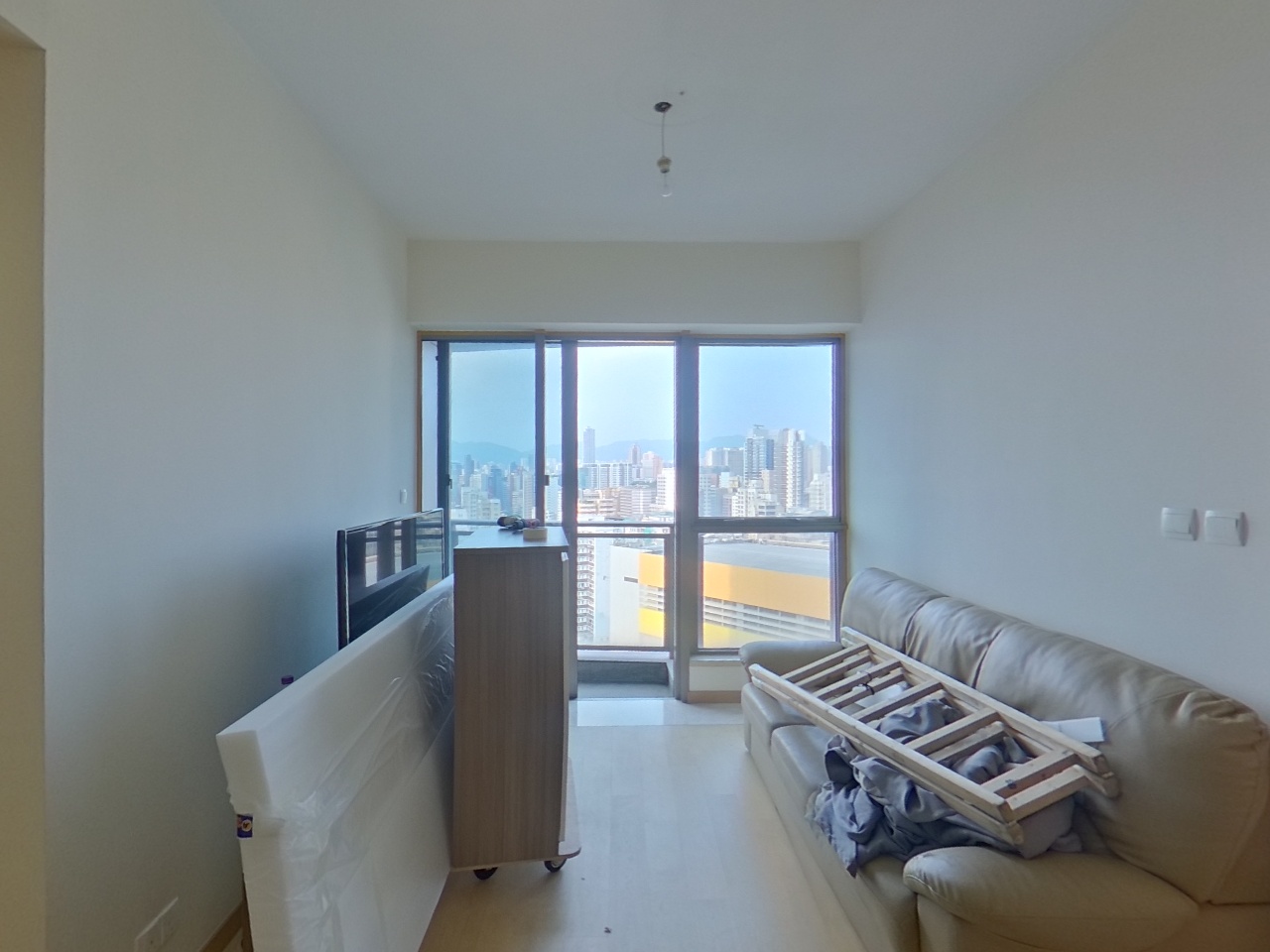 GRAND AUSTIN TOWER 3A High Floor Zone Flat B Kowloon Station/Tsim Sha Tsui/Jordan