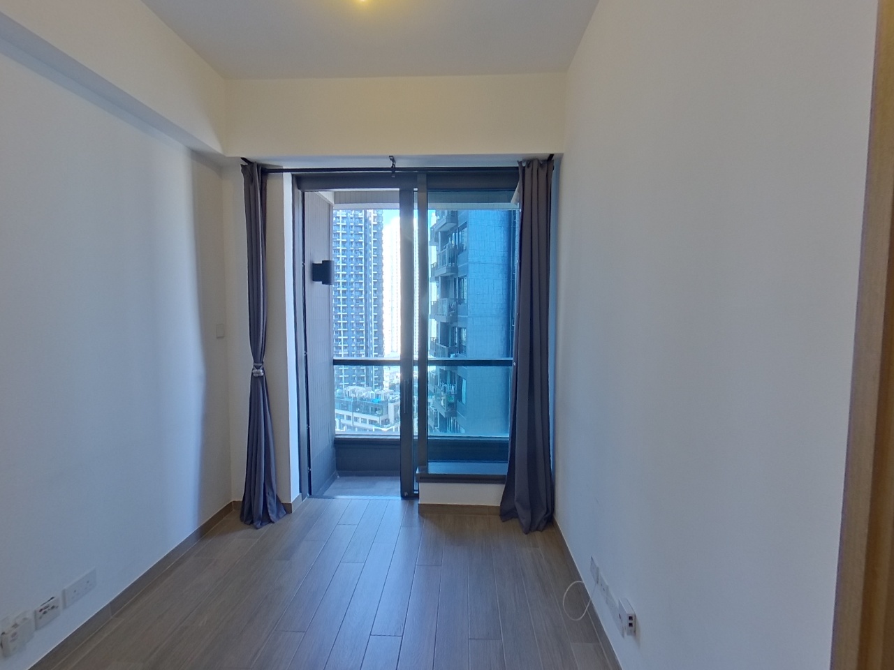 VIBE CENTRO TOWER 2B Medium Floor Zone Flat D To Kwa Wan/Kowloon City/Kai Tak/San Po Kong