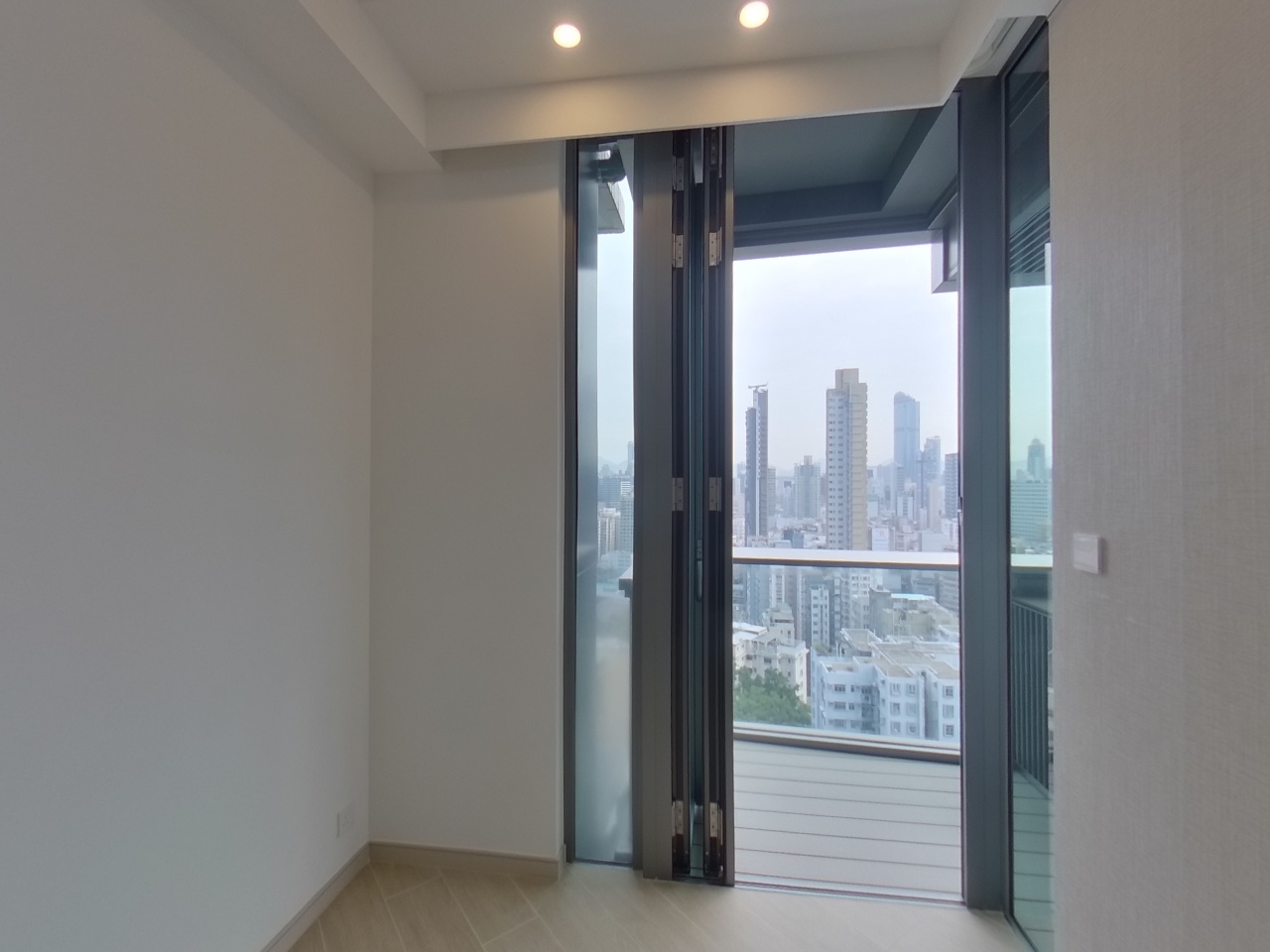 晓柏峰 A座 A7室 西九龙