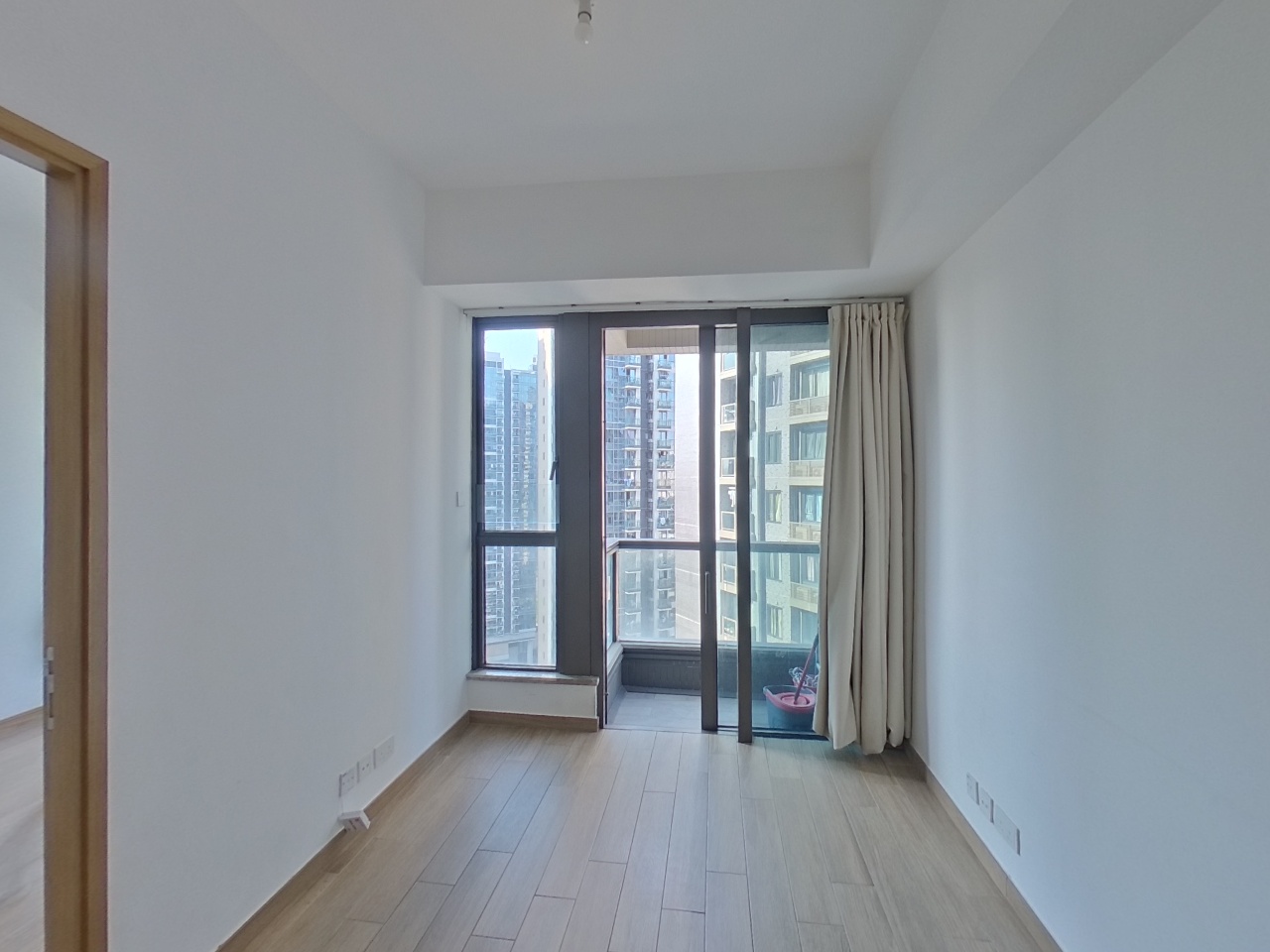 VIBE CENTRO TOWER 1B High Floor Zone Flat D To Kwa Wan/Kowloon City/Kai Tak/San Po Kong