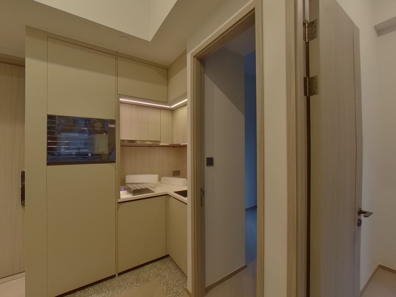 連方 II 低層 N9室 西九龍