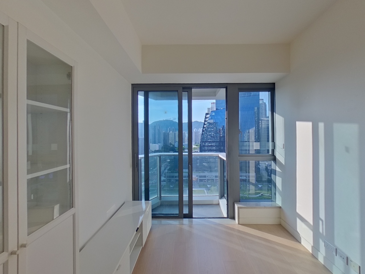 OASIS KAI TAK TOWER 1 High Floor Zone Flat E To Kwa Wan/Kowloon City/Kai Tak/San Po Kong