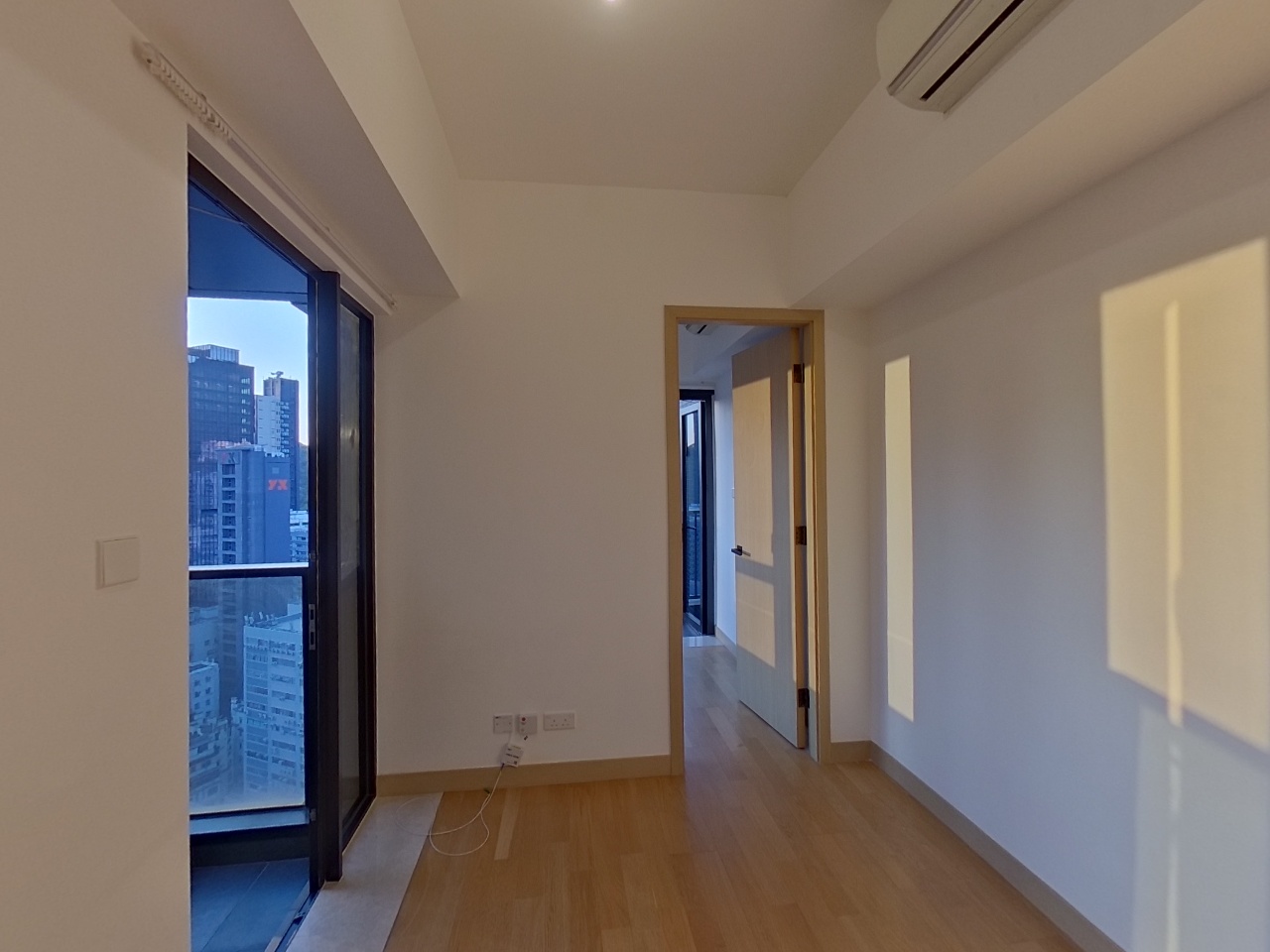 THE AMUSED Flat E West Kowloon
