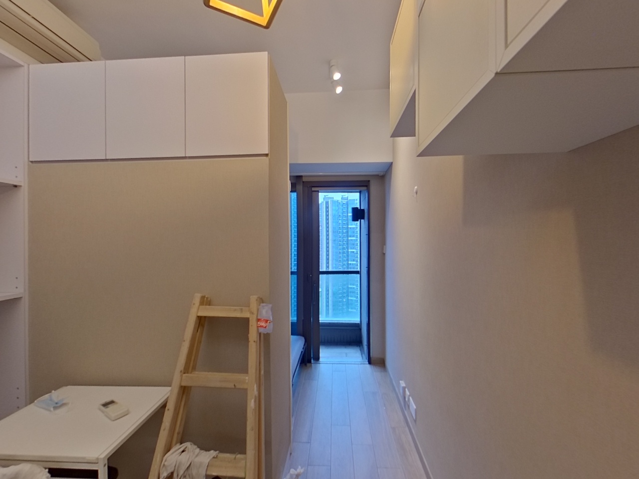 VIBE CENTRO TOWER 1A High Floor Zone Flat C To Kwa Wan/Kowloon City/Kai Tak/San Po Kong