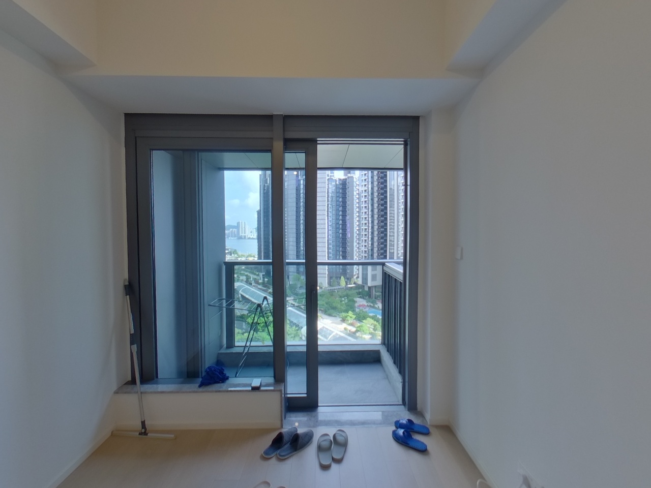 DOUBLE COAST PHASE 1 DOUBLE COAST I - Tower 3 Medium Floor Zone Flat K To Kwa Wan/Kowloon City/Kai Tak/San Po Kong