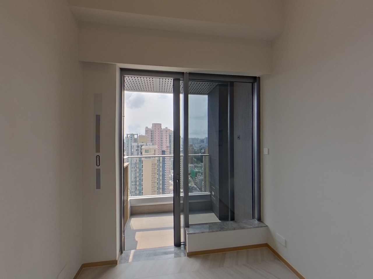 EIGHT SOUTHPARK Very High Floor Zone Flat B1 To Kwa Wan/Kowloon City/Kai Tak/San Po Kong