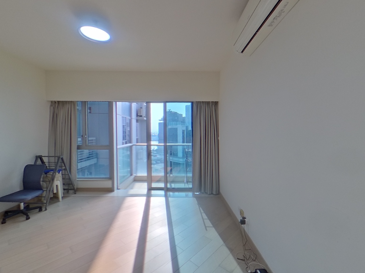CULLINAN WEST PHASE 3 CULLINAN WEST II - Tower 5a Low Floor Zone Flat C Olympic Station/Nam Cheong