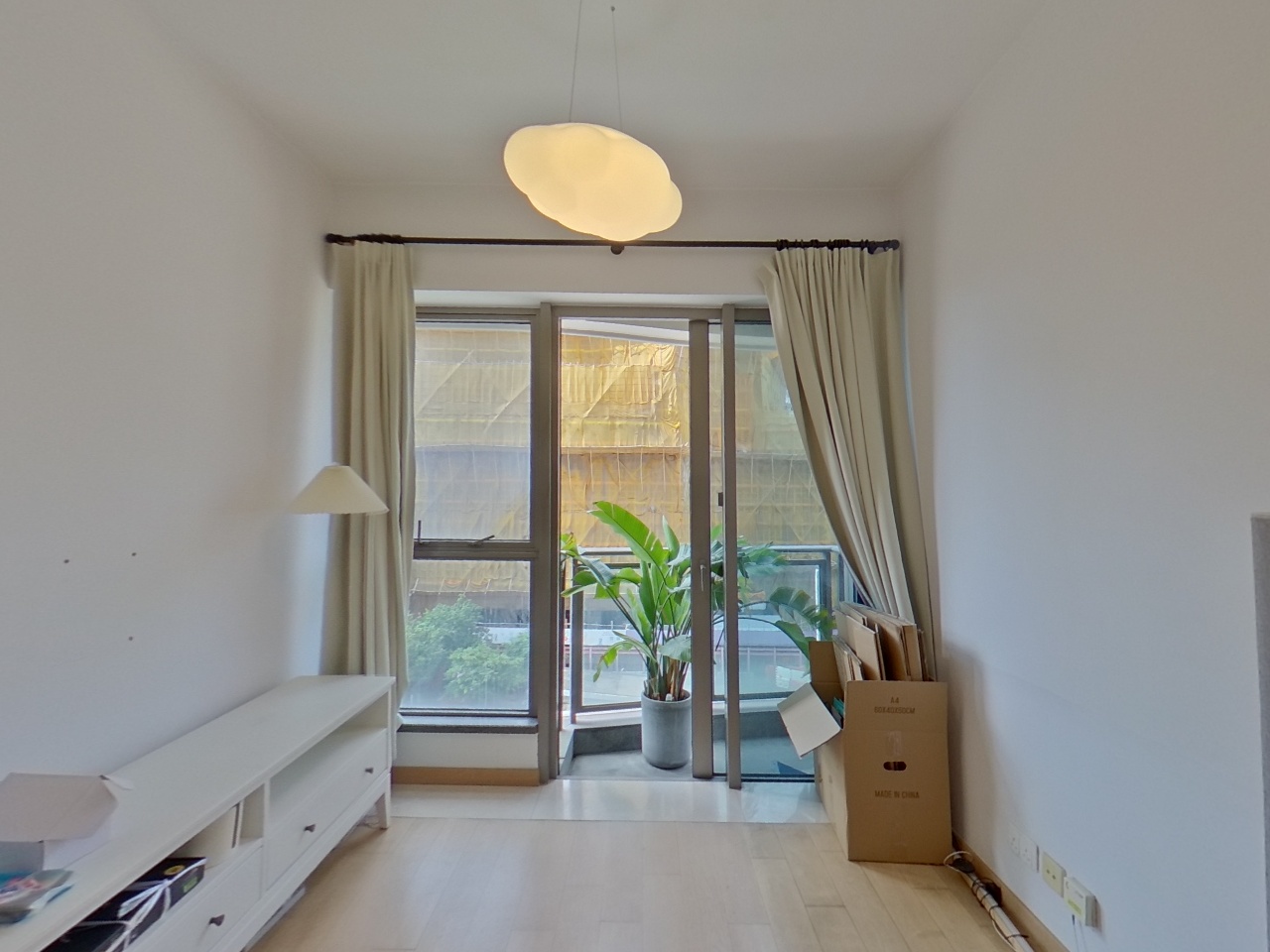 THE AUSTIN TOWER 5A Low Floor Zone Flat B Kowloon Station/Tsim Sha Tsui/Jordan