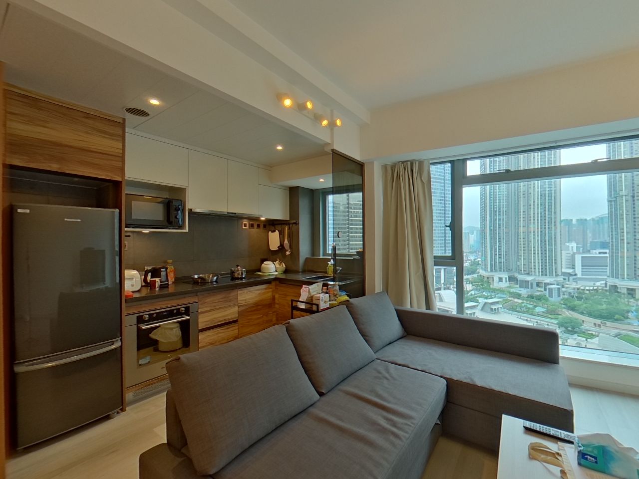 君临天下 1座 中层 E室 九龙站/尖沙咀/佐敦