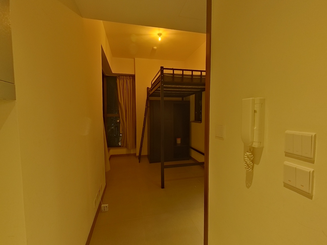 AVA 228 極高層 A室 西九龍