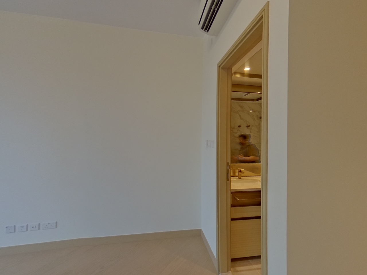 GRAND VICTORIA PHASE 3 - Tower 1 (1b) Very High Floor Zone Flat E Olympic Station/Nam Cheong