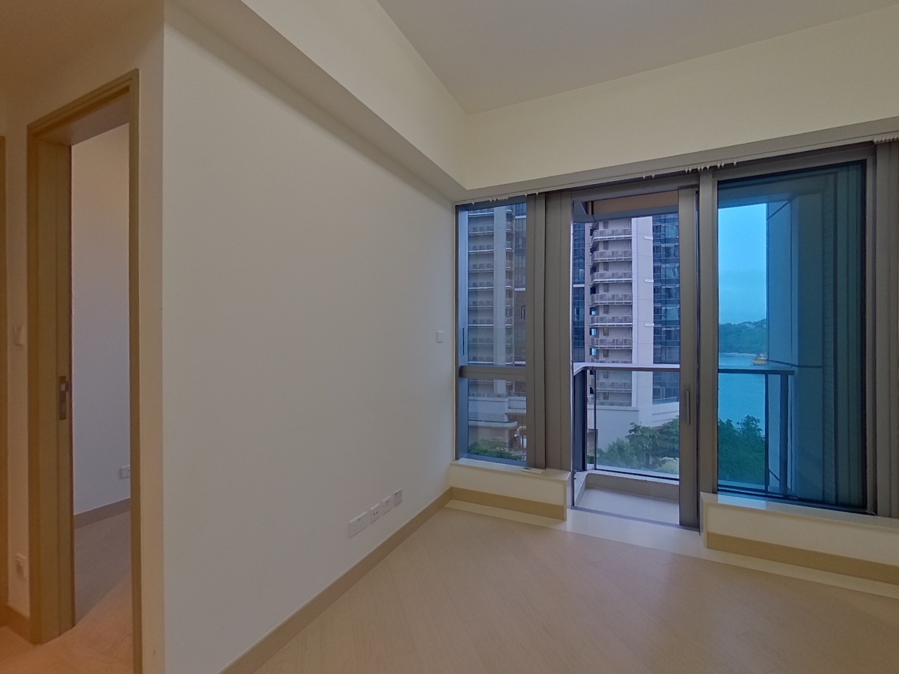 维港滙 1期 5座 低层 D室 奥运站/南昌