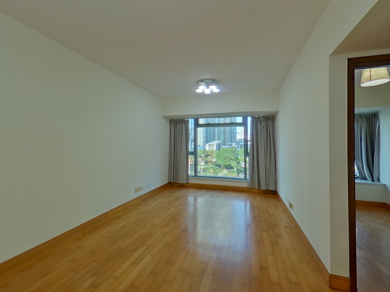 THE HARBOURSIDE TOWER 3 Low Floor Zone Flat F Kowloon Station/Tsim Sha Tsui/Jordan