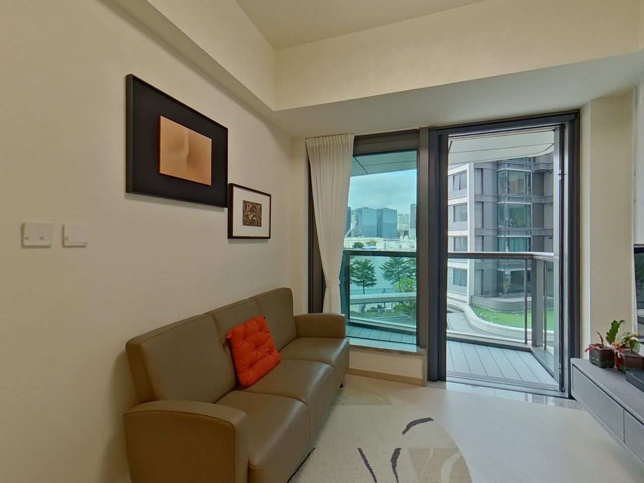 ONE VICTORIA TOWER 1A Low Floor Zone Flat H To Kwa Wan/Kowloon City/Kai Tak/San Po Kong