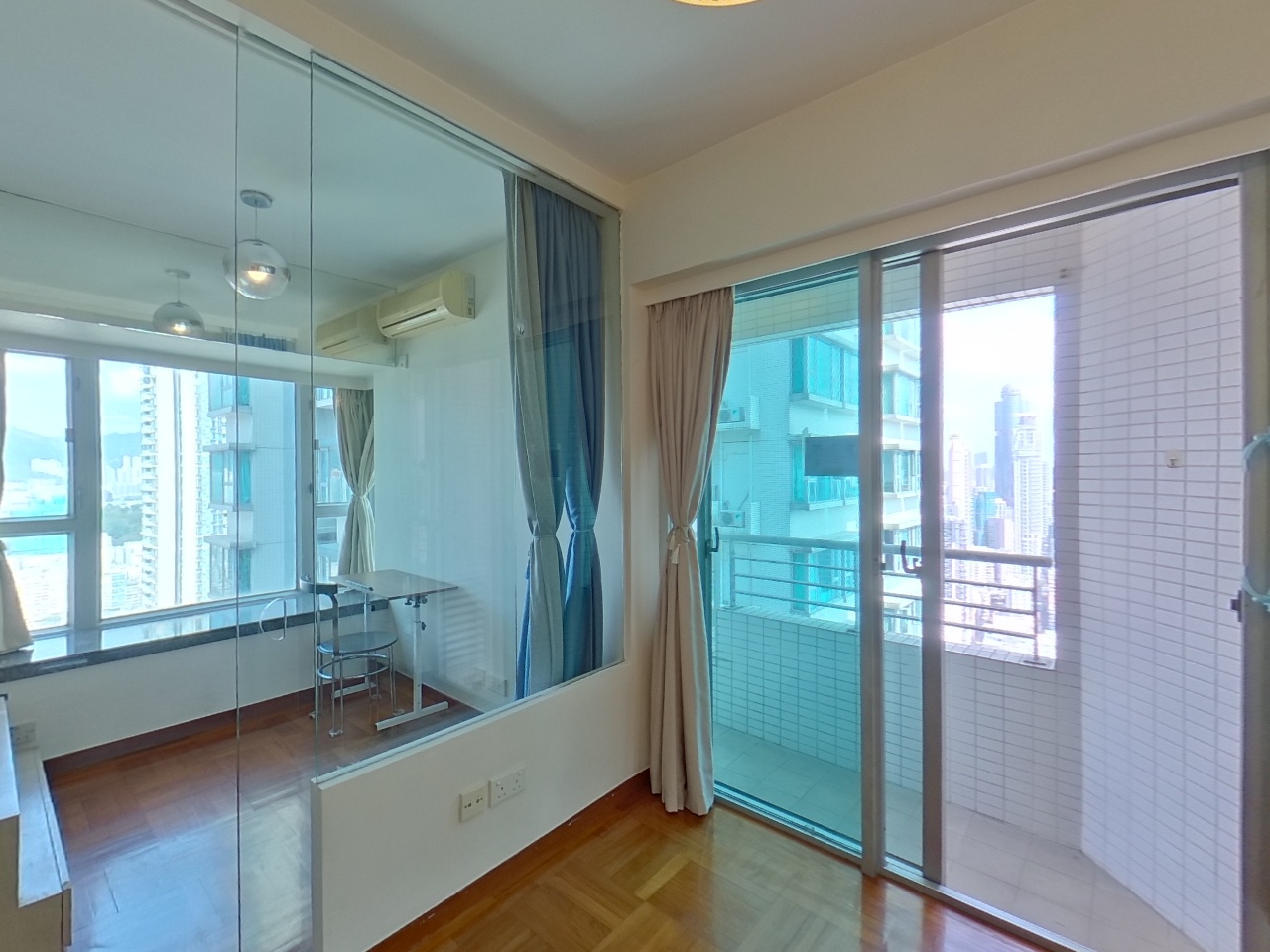 METRO HARBOUR VIEW PHASE II - Tower 7 Very High Floor Zone Flat A Olympic Station/Nam Cheong