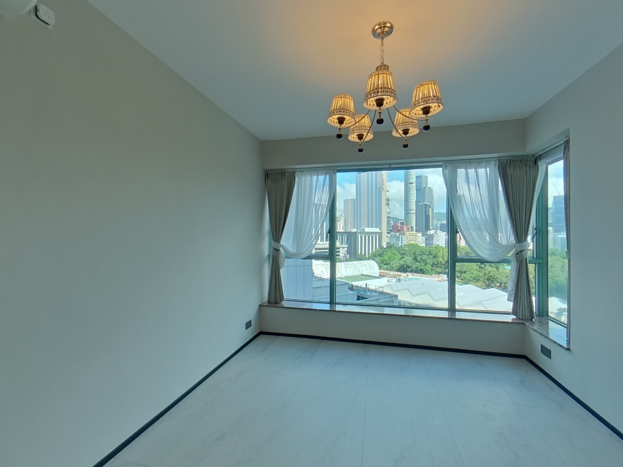 THE VICTORIA TOWERS TOWER 3 Low Floor Zone Flat C Kowloon Station/Tsim Sha Tsui/Jordan