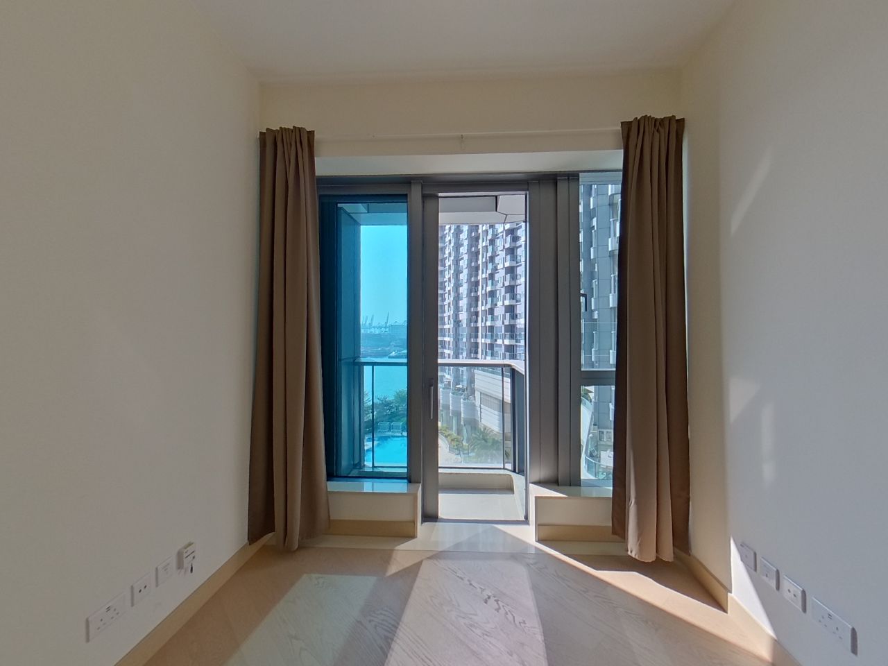 維港滙 3期 2座 中層 B室 奧運站/南昌