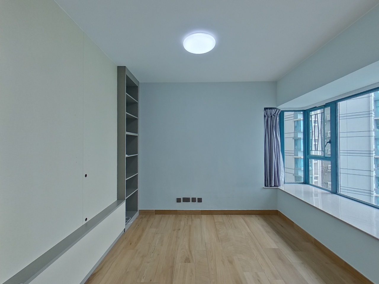 THE LONG BEACH TOWER 7 High Floor Zone Flat D Olympic Station/Nam Cheong