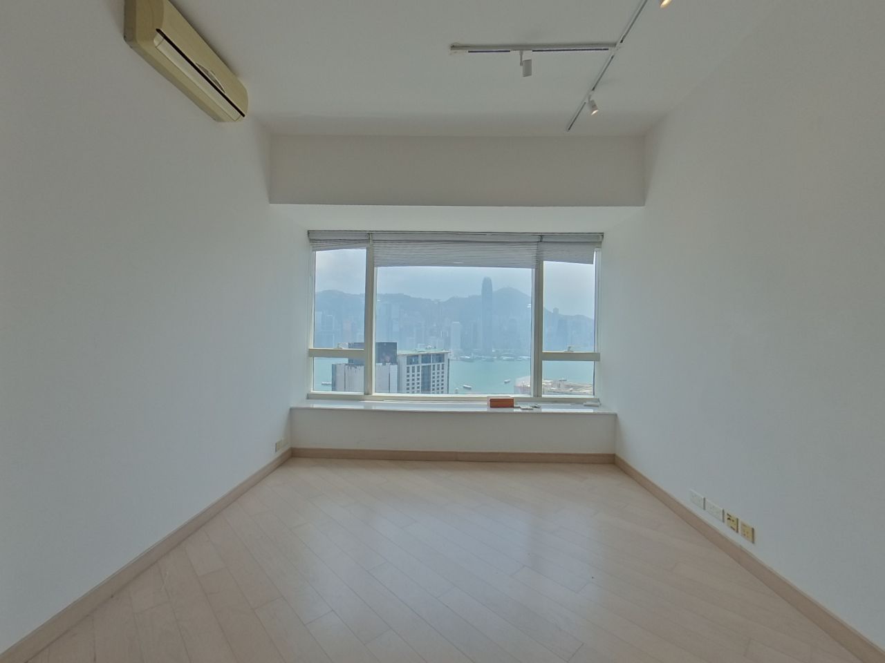 THE MASTERPIECE Low Floor Zone Flat H Kowloon Station/Tsim Sha Tsui/Jordan
