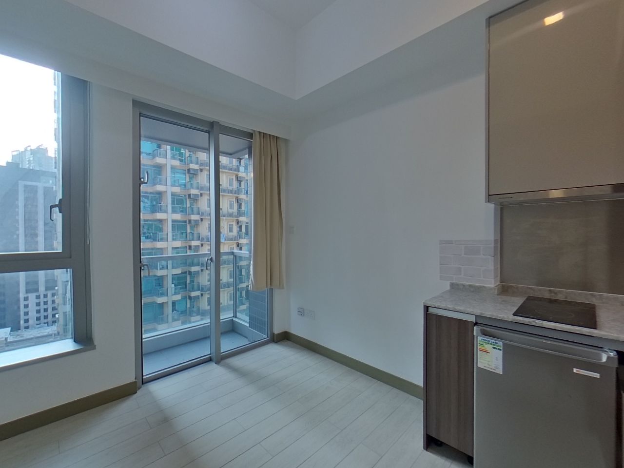 L．LIVING 23 High Floor Zone Flat D Olympic Station/Nam Cheong