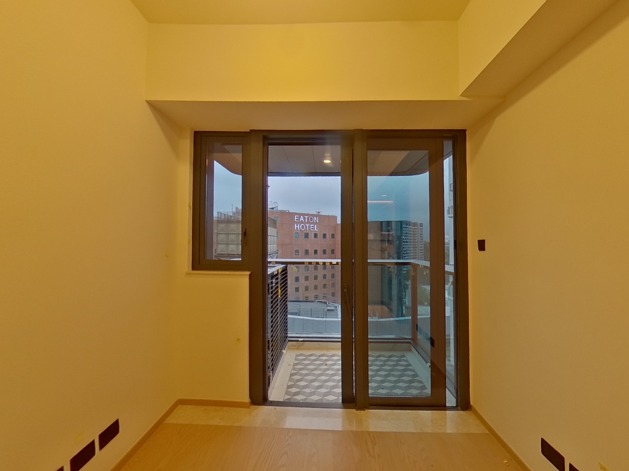 高臨 A1座 中層 E室 九龍站/尖沙咀/佐敦