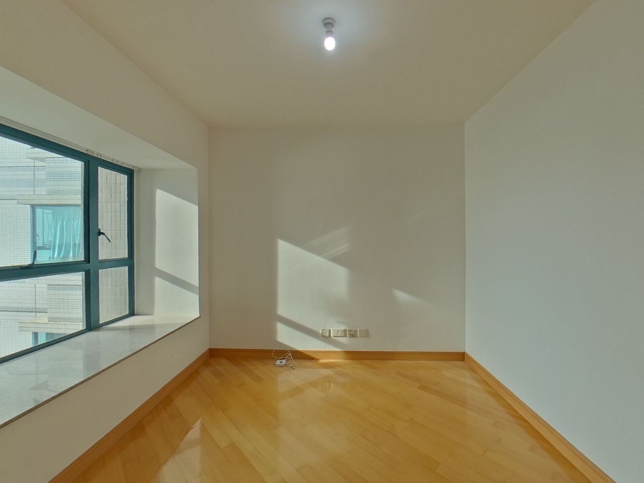 浪澄灣 7座 中層 C室 奧運站/南昌