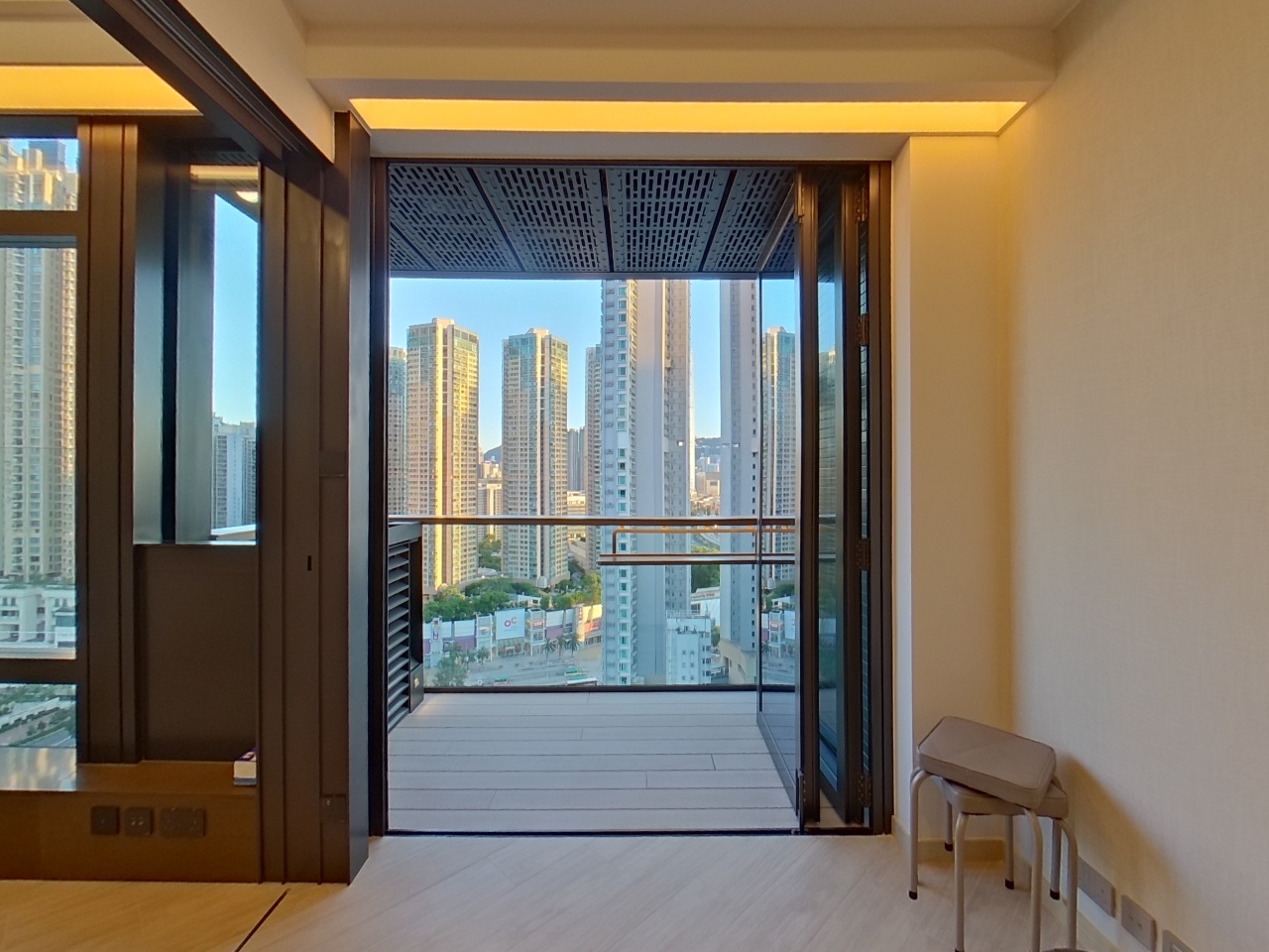 GATEWAY．SQUARE MILE High Floor Zone Flat C Olympic Station/Nam Cheong