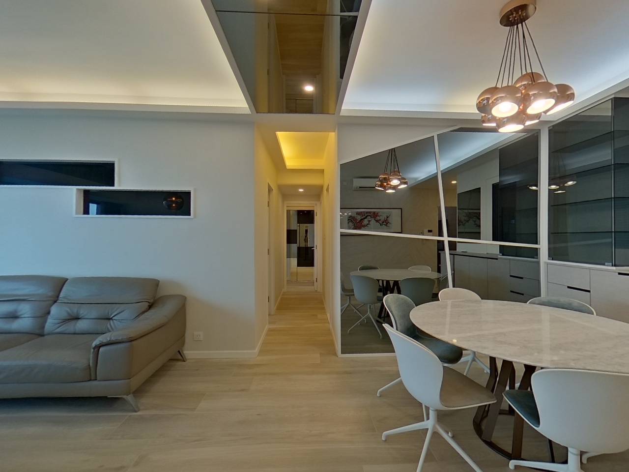 SORRENTO PHASE 2 - Block 1 High Floor Zone Flat E Kowloon Station/Tsim Sha Tsui/Jordan