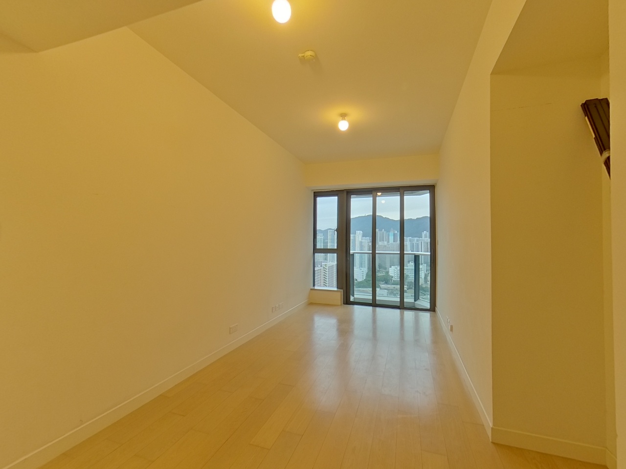 OASIS KAI TAK TOWER 1 High Floor Zone Flat C To Kwa Wan/Kowloon City/Kai Tak/San Po Kong