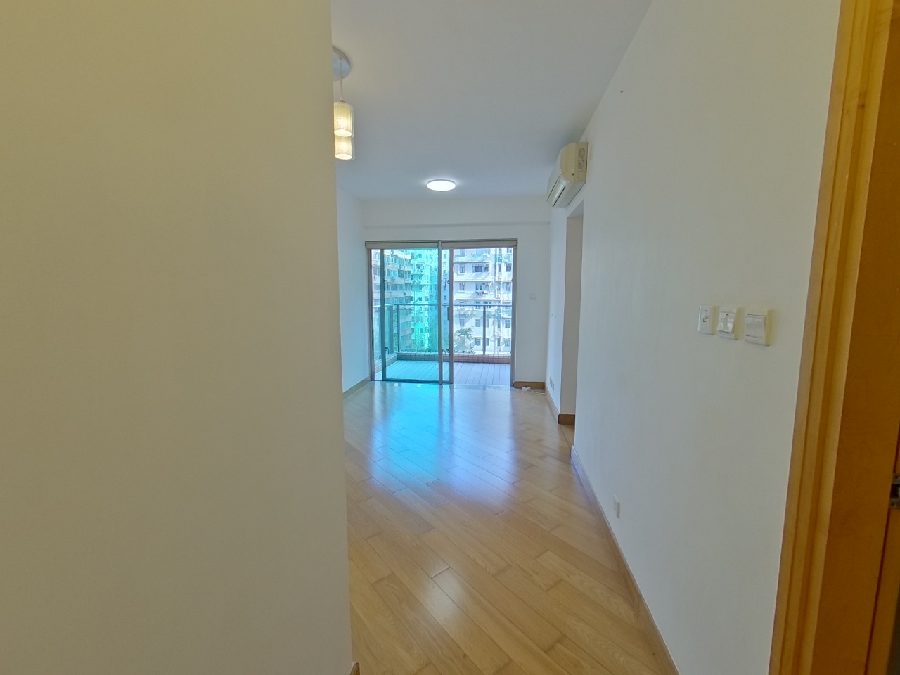 HARBOUR GREEN TOWER 5 Low Floor Zone Flat H Olympic Station/Nam Cheong