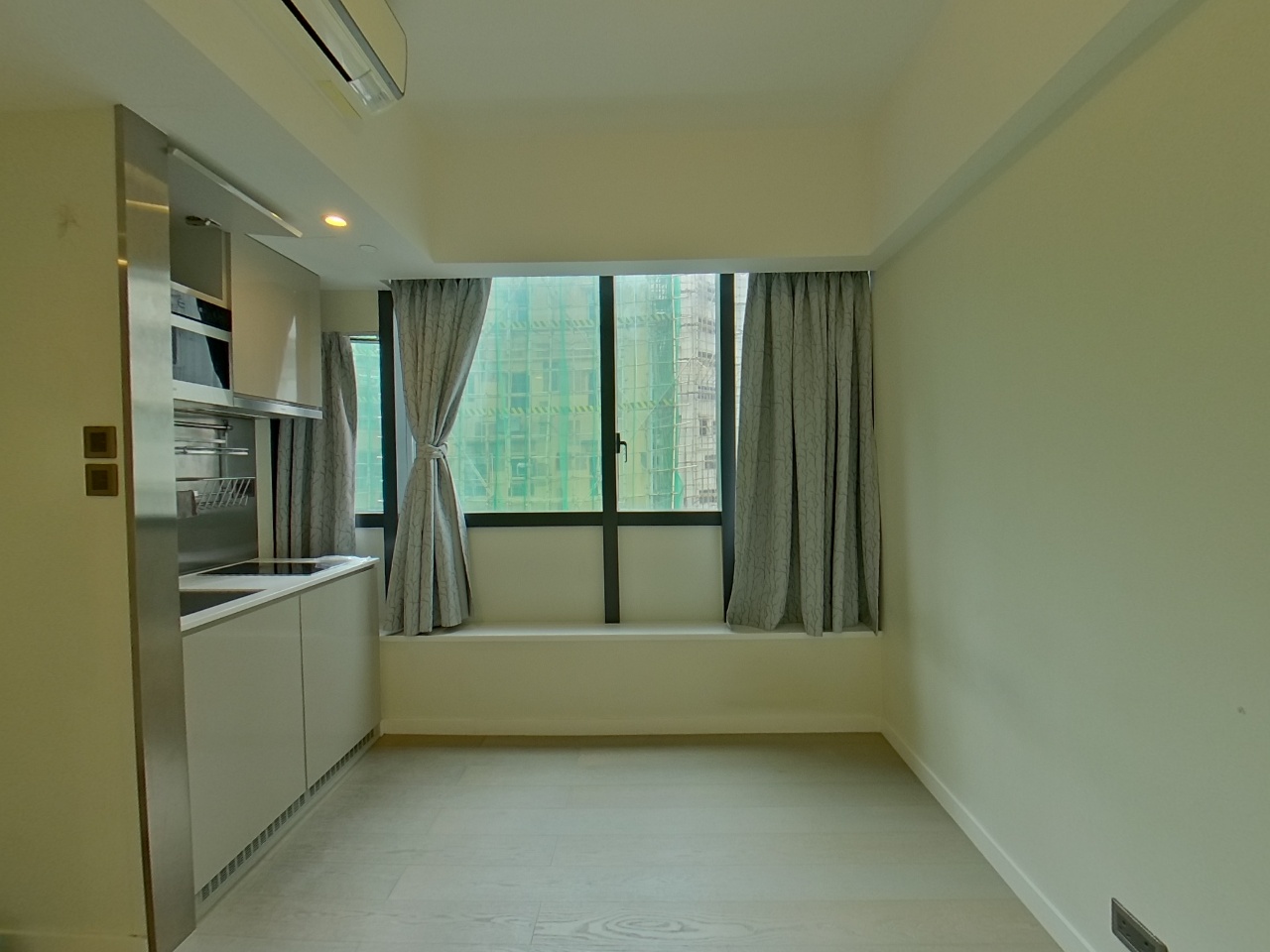 ENCHANTEE Medium Floor Zone Flat A Olympic Station/Nam Cheong