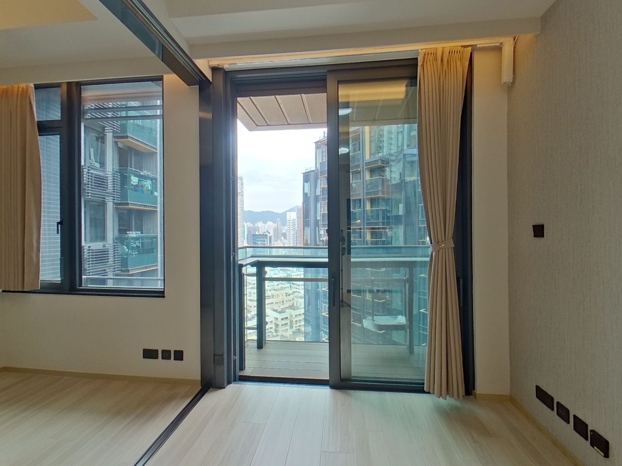 THE QUINN ‧ SQUARE MILE TOWER 1 Very High Floor Zone Flat H Olympic Station/Nam Cheong