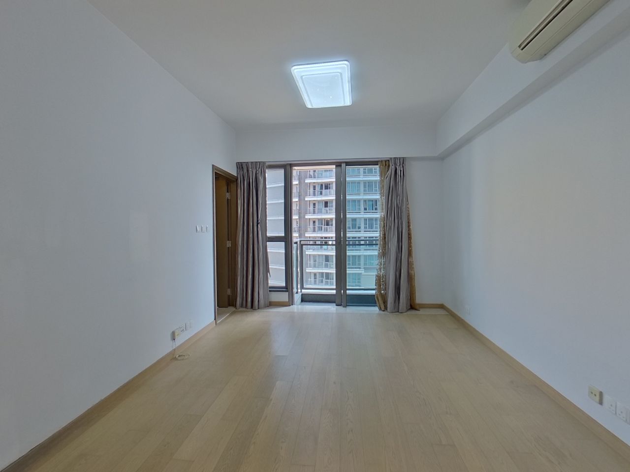 THE AUSTIN 1座 低層 D室 九龍站/尖沙咀/佐敦